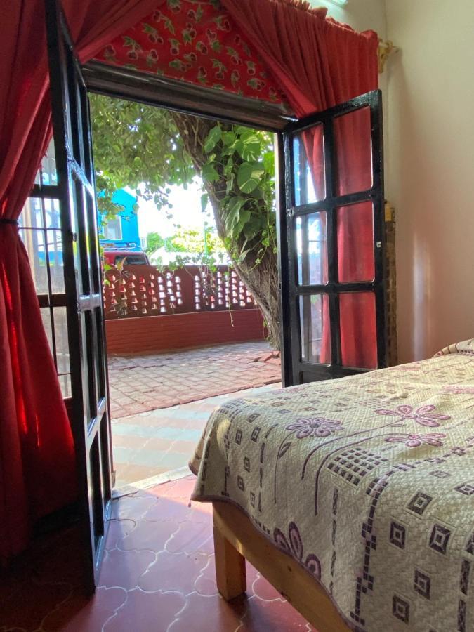 Delias Trailer Park Hotel Rincon de Guayabitos Exterior photo